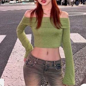 Cider Solid Off Shoulder Crop Top